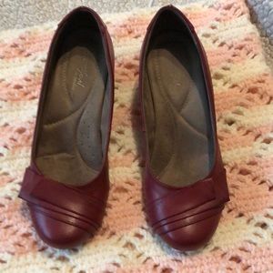 I very good condition Natural Soul very confortable I only used them twice